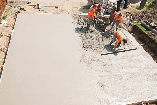 Best Commercial Concrete Services in Kincheloe, MI